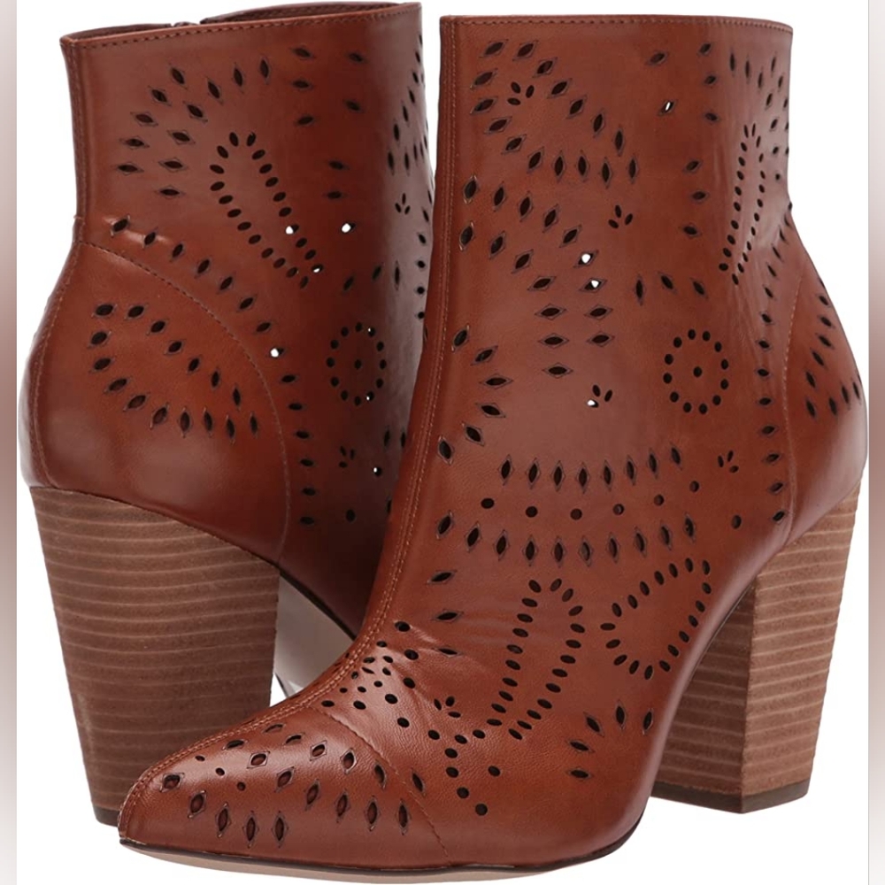 Carlos Santana Taryn Booties | Size 9